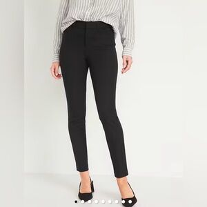 Women’s high rise pixie nice black pants size 8